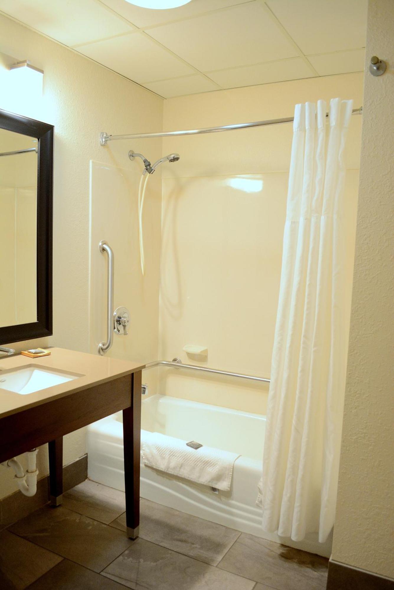 Country Inn & Suites By Radisson, Port Clinton, Oh Номер фото
